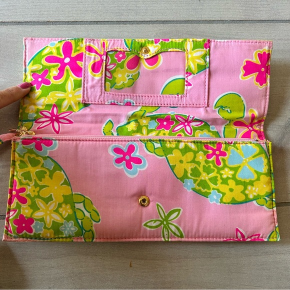 NWT Lilly Pulitzer Pink & Green Floral Clutch Wristlet Purse - Picture 3 of 6